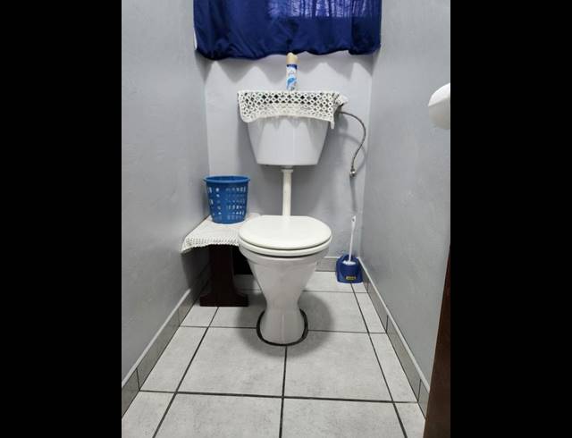 4 BEDROOM HOUSE FOR SALE IN BERGZICHT